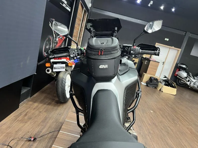 CRF 1100 L AFRICA TWIN  ADVENTURE SPORTS DCT