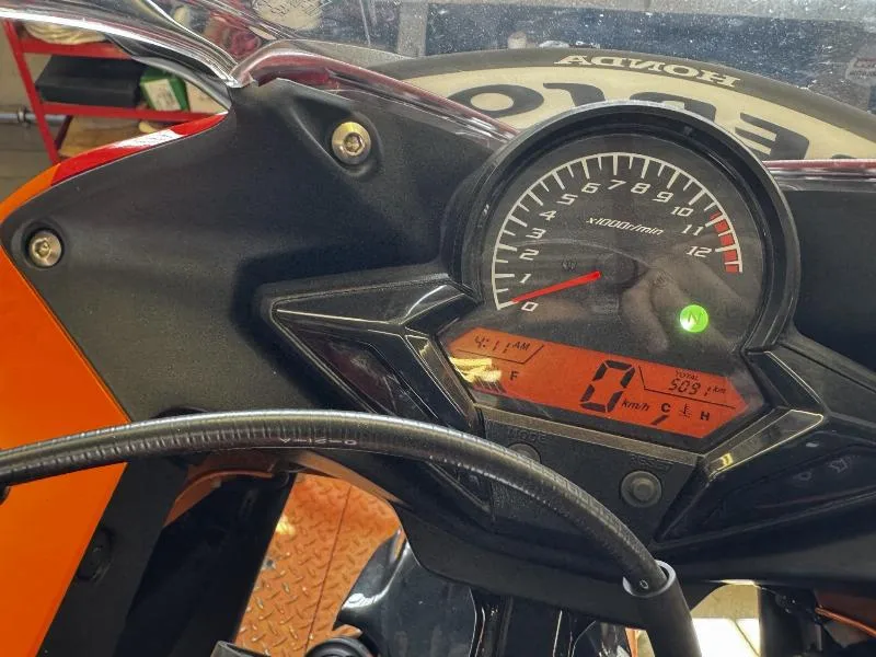 CBR 125 R