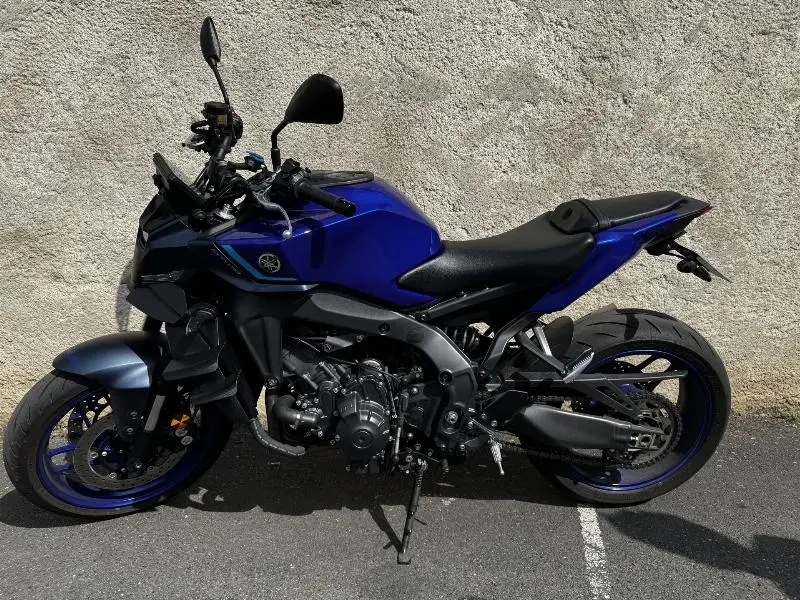 MT09
