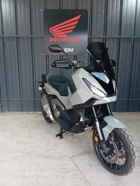 XADV 750 DCT