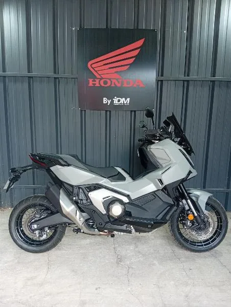 XADV 750 DCT