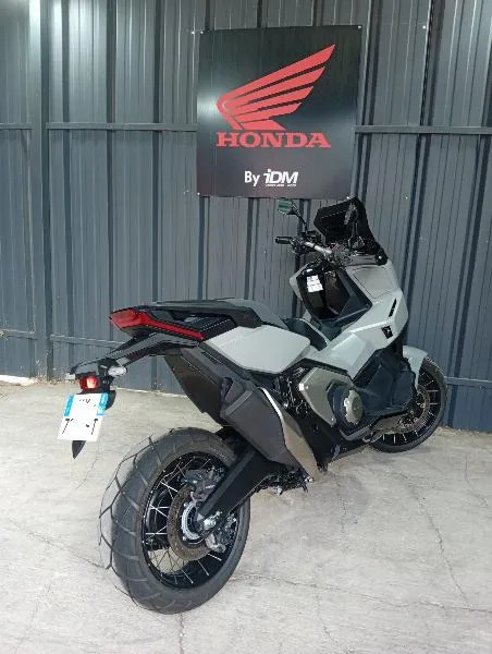 XADV 750 DCT