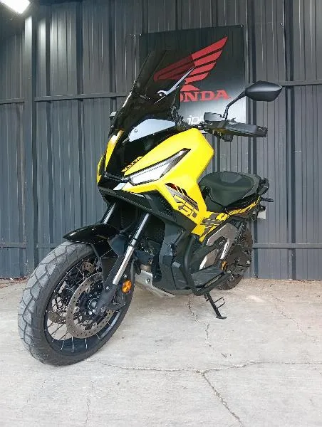 XADV 750 DCT 2025