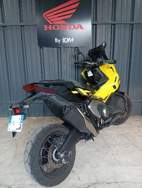 XADV 750 DCT