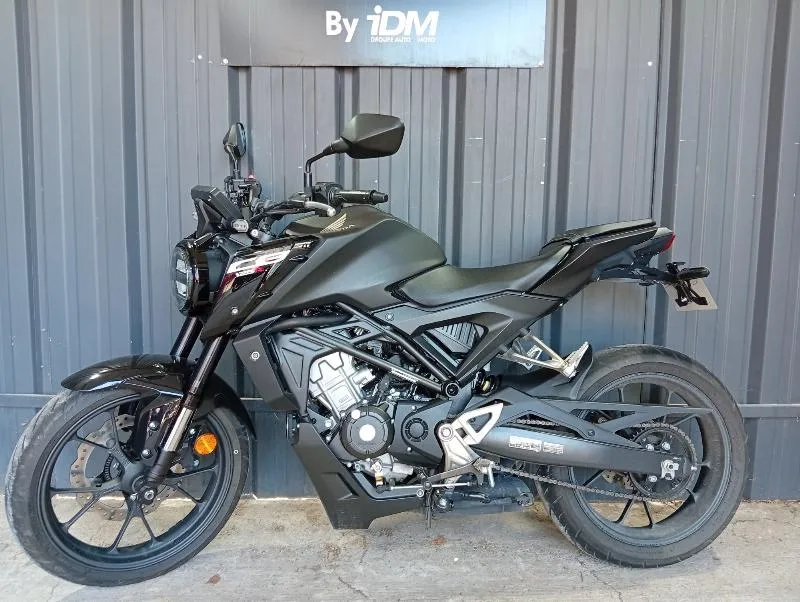CB 125  R