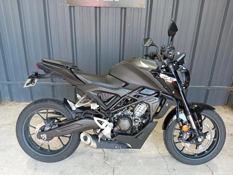 CB 125  R