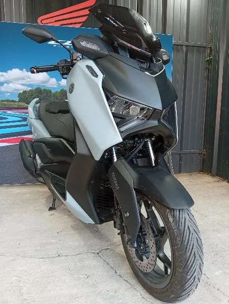XMAX 125 TECH MAX