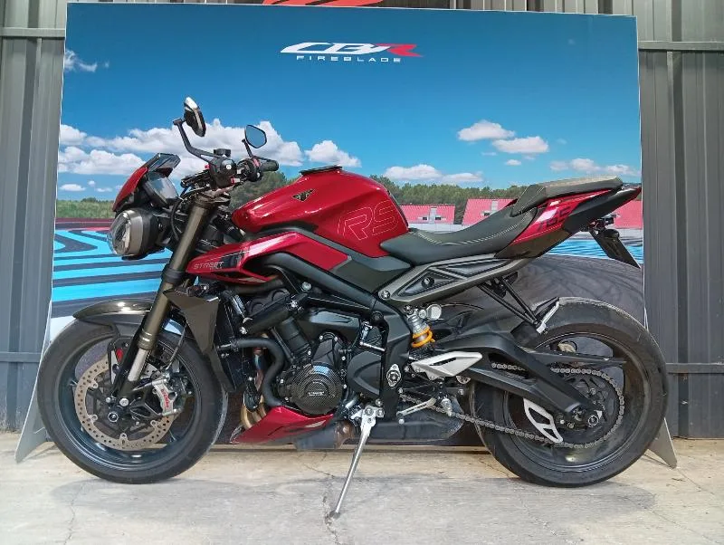 STREET TRIPLE 675 RS