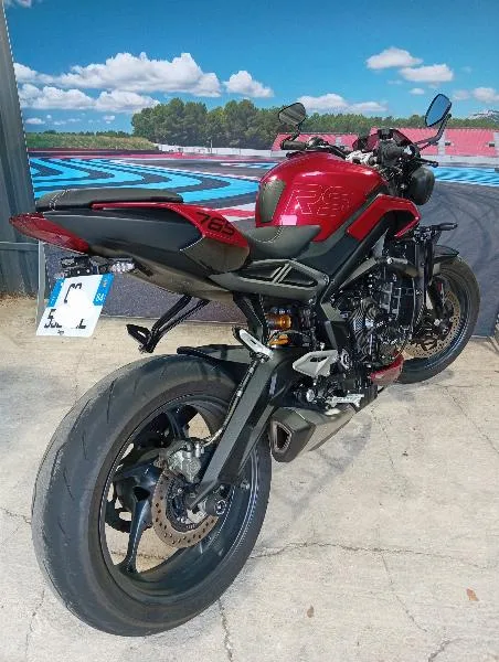 STREET TRIPLE 675 RS
