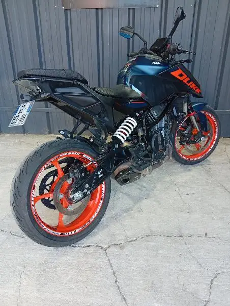 125 DUKE ABS