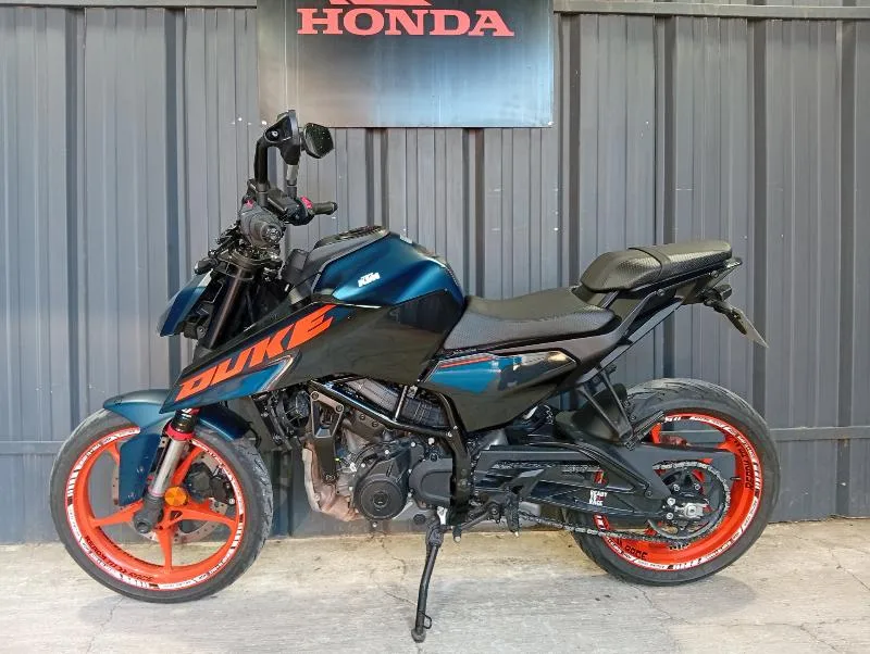 125 DUKE ABS