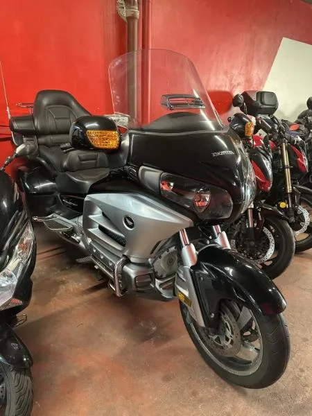 GL1800 GOLDWING