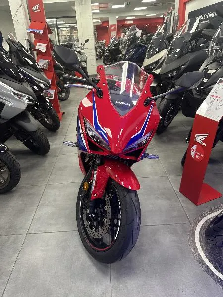 CBR 650 R 