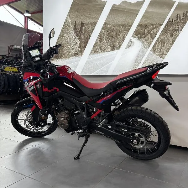CRF 1100  L AFRICA TWIN