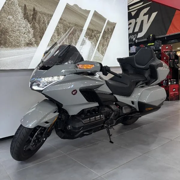 GL 1800 GOLDWING TOURING DCT