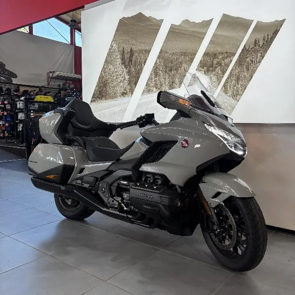 GL 1800 GOLDWING TOURING DCT