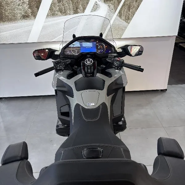 GL 1800 GOLDWING TOURING DCT