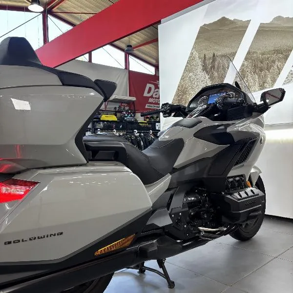 GL 1800 GOLDWING TOURING DCT