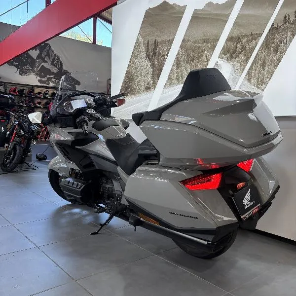 GL 1800 GOLDWING TOURING DCT