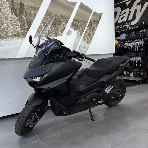 NSS FORZA 750