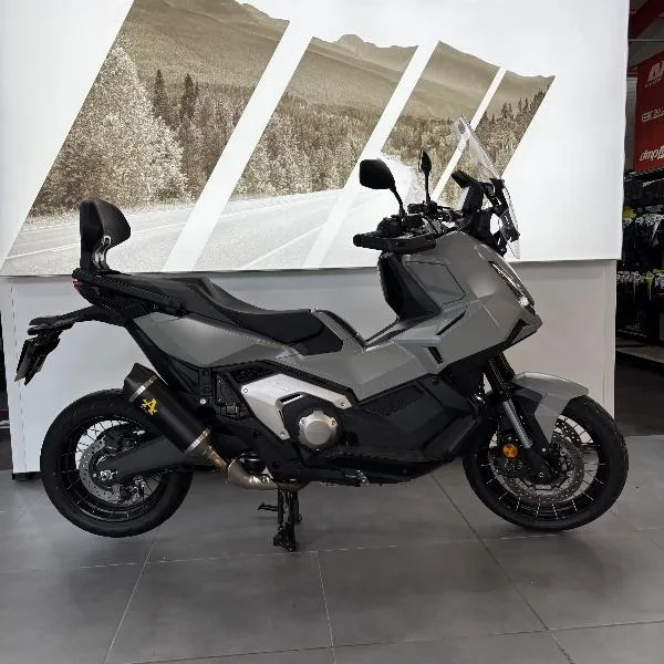 XADV 750 DCT