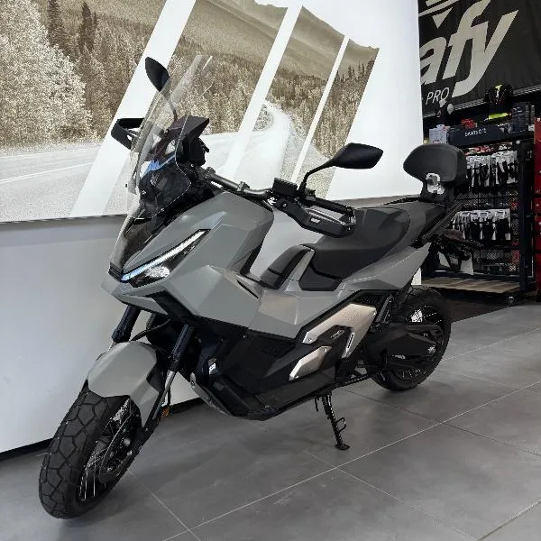 XADV 750 DCT