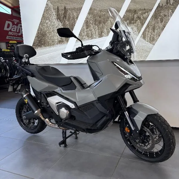 XADV 750 DCT