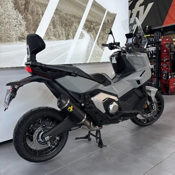 XADV 750 DCT