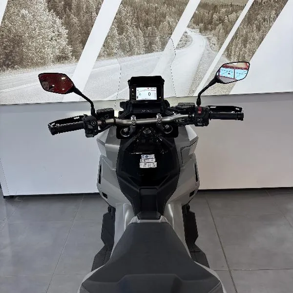XADV 750 DCT