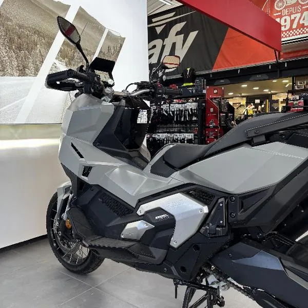 XADV 750 DCT