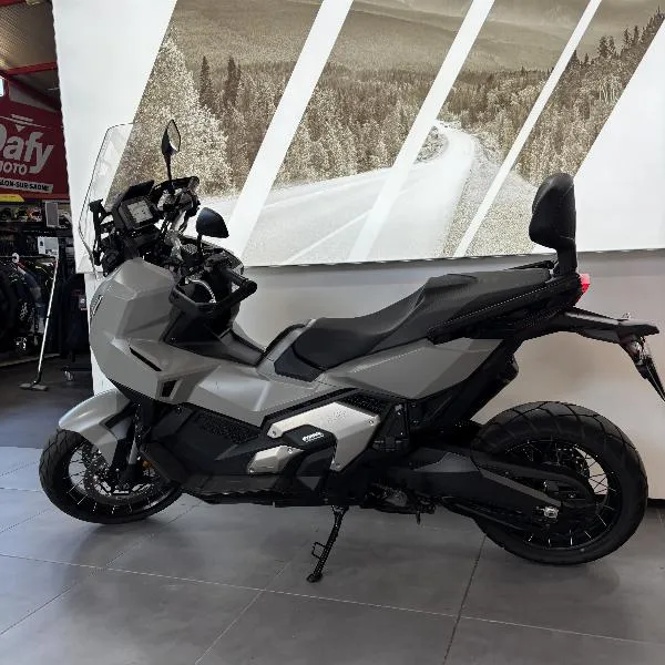 XADV 750 DCT