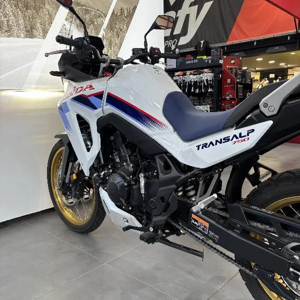 TRANSALP 750