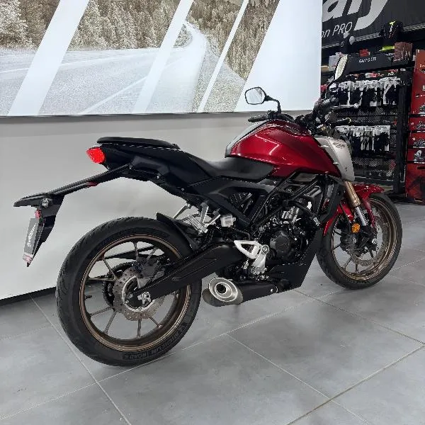 CB 125  R