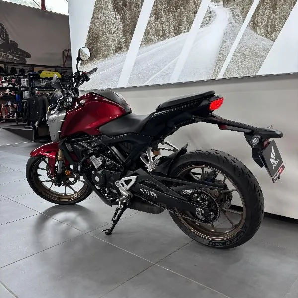 CB 125  R