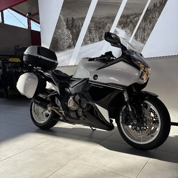 VFR 1200