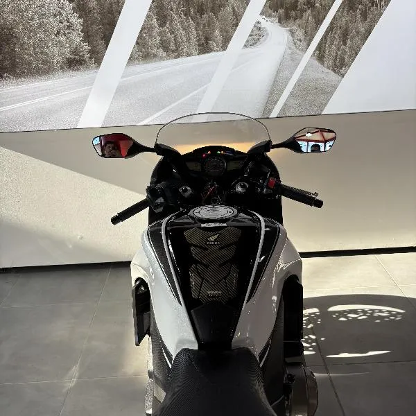 VFR 1200