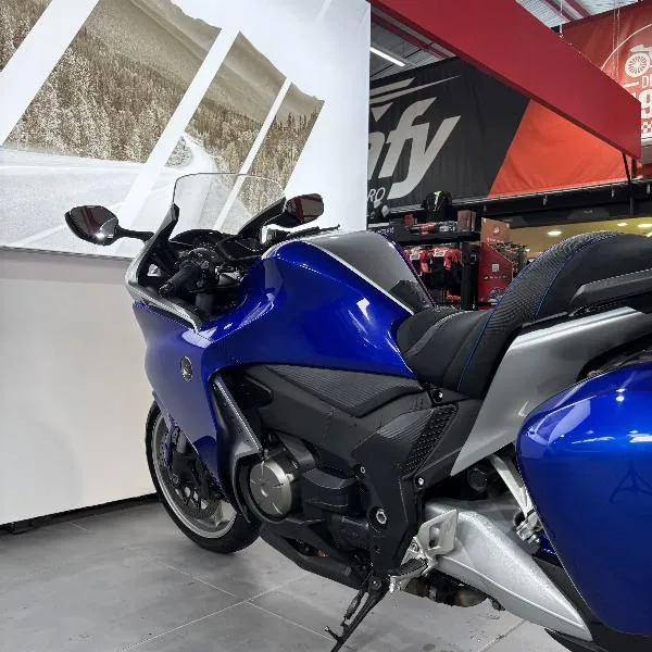 VFR 1200F