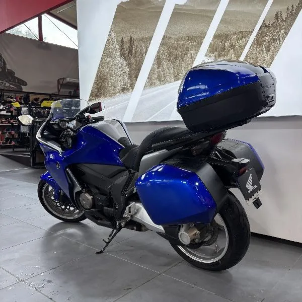 VFR 1200F