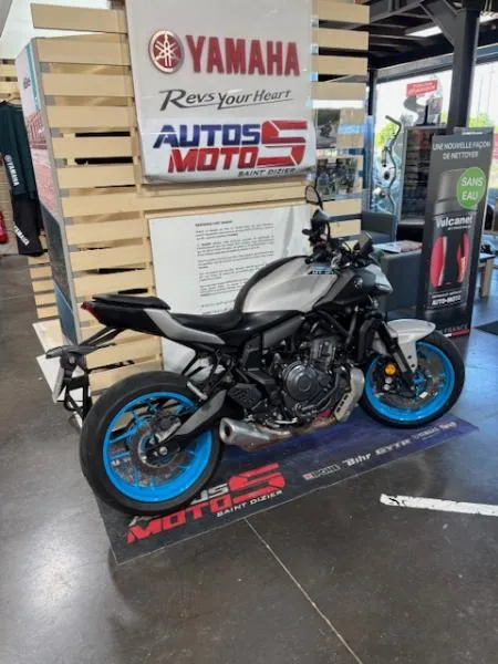 700 MT 07 35 KW