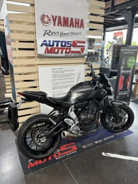700 MT 07 