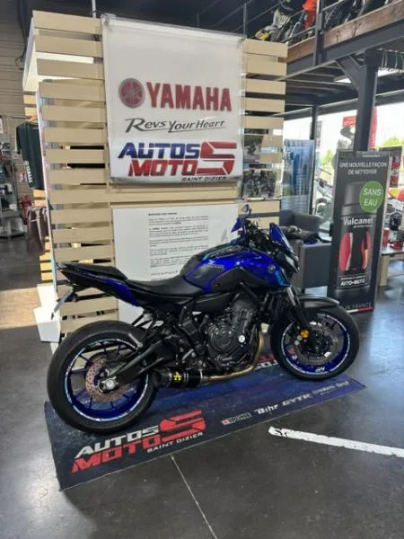 700 MT 07 