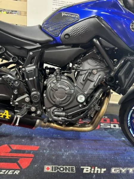 700 MT 07 