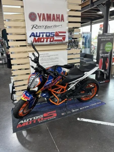 390 DUKE