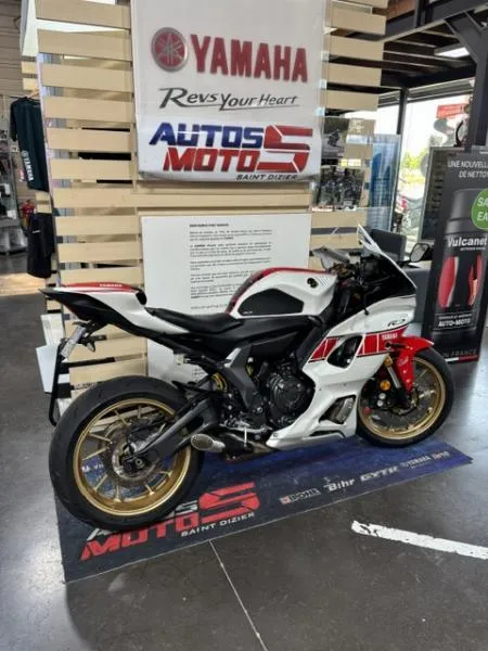 700 YZF R7 WGP  A2