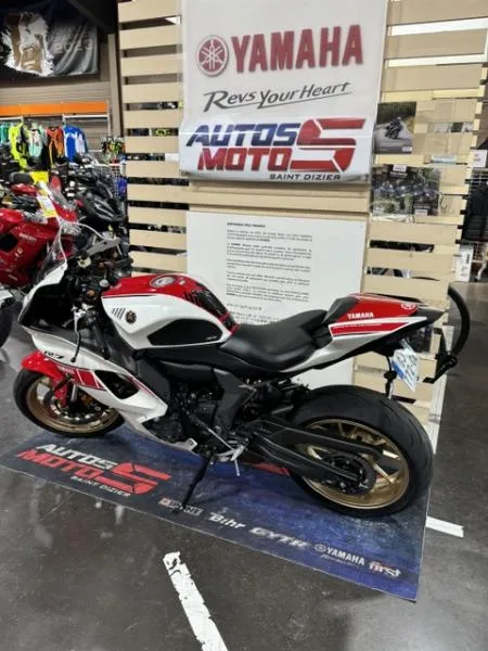 700 YZF R7 WGP  A2