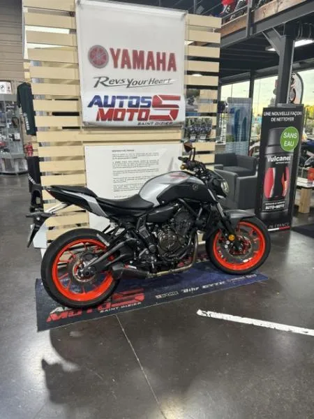 700 MT 07 35 KW