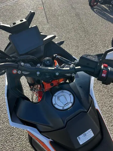890 ADVENTURE R
