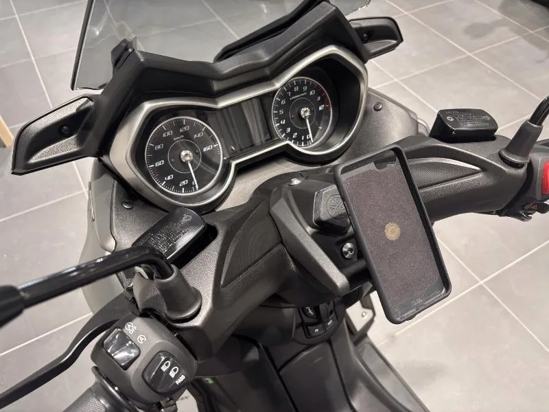 XMAX 125 TECH MAX