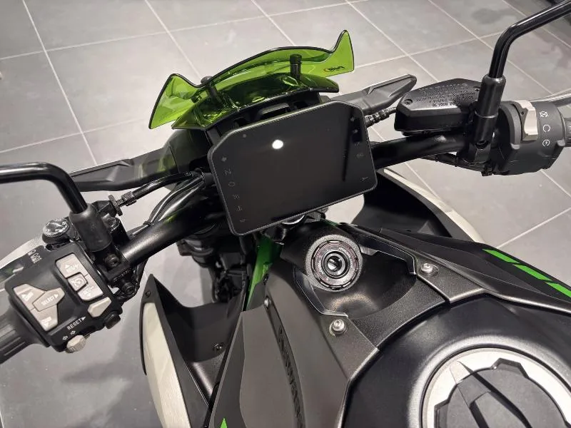Z 900