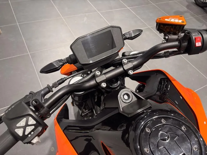 790 DUKE L